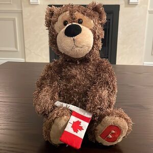 Gund Brickley BRIKL150 GC013BRICK Canada 150 Bear with Canadian Flag EUC 15”